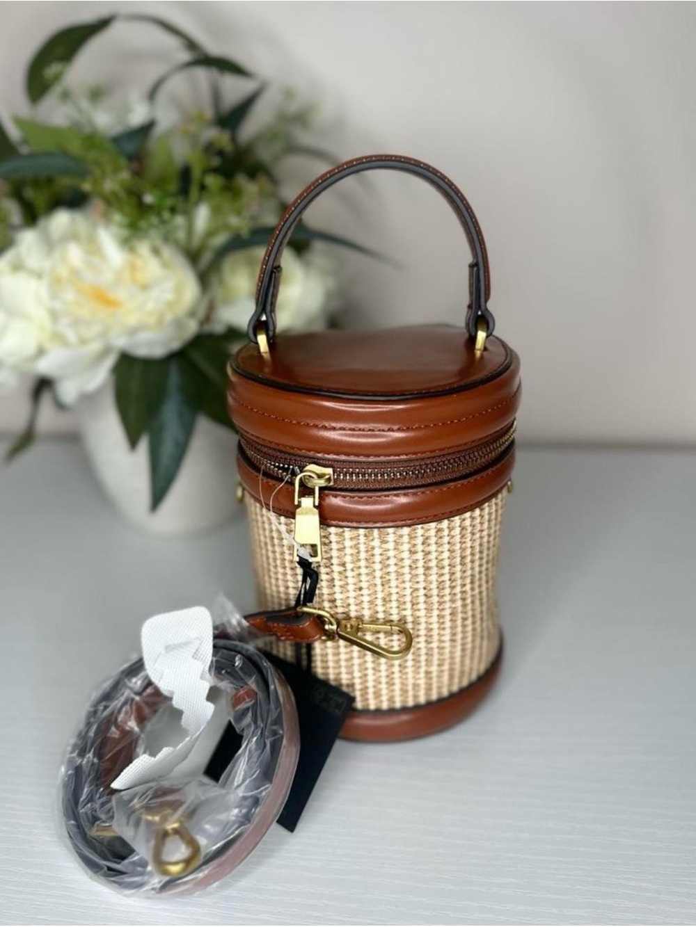 House of Harlow 1960 Woven Cylinder Crossbody Bag NWT - Picture 2 of 5